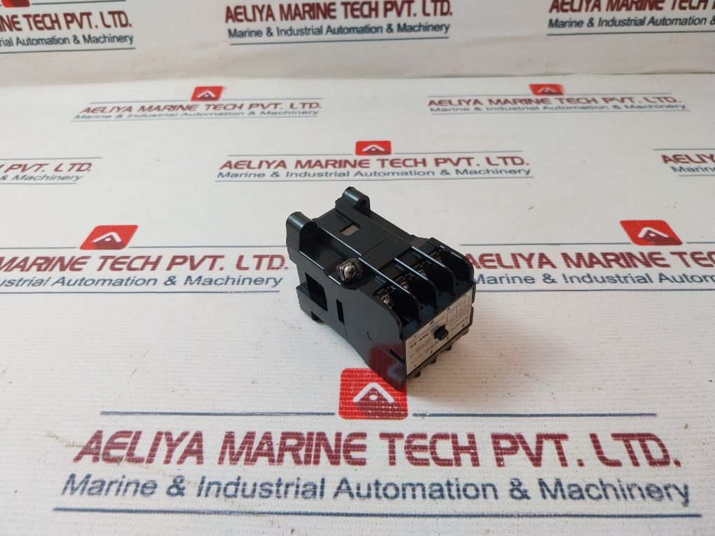 Togami-electric Pak-6U Magnetic Contactor 6 Amp