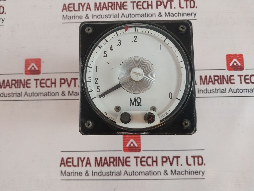 Toyo Keiki 0-5 MΩ Meter