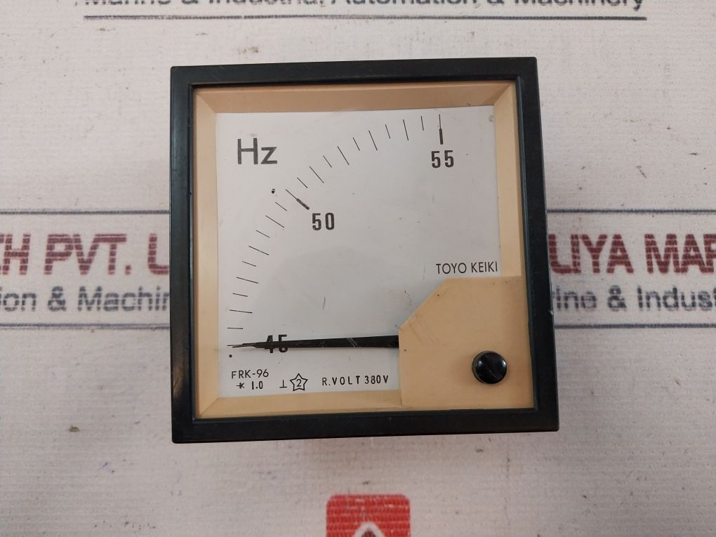 Toyo Keiki 45-55 Hz Frequency Meter