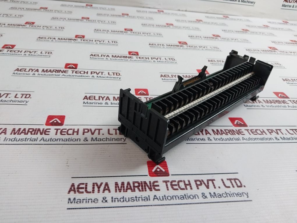 Toyogiken Pcfl-zh30801 Interface Terminal 30P