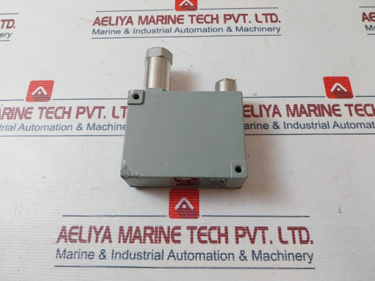 Trafag 8202.21.2210 Pressure Transmitter