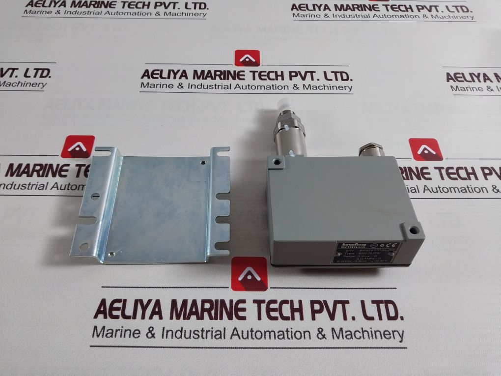 Trafag 8202.76.2210 Pressure Transmitter