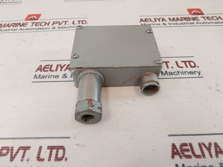 Trafag 8202 Pressure Transmitter 0…300 Bar
