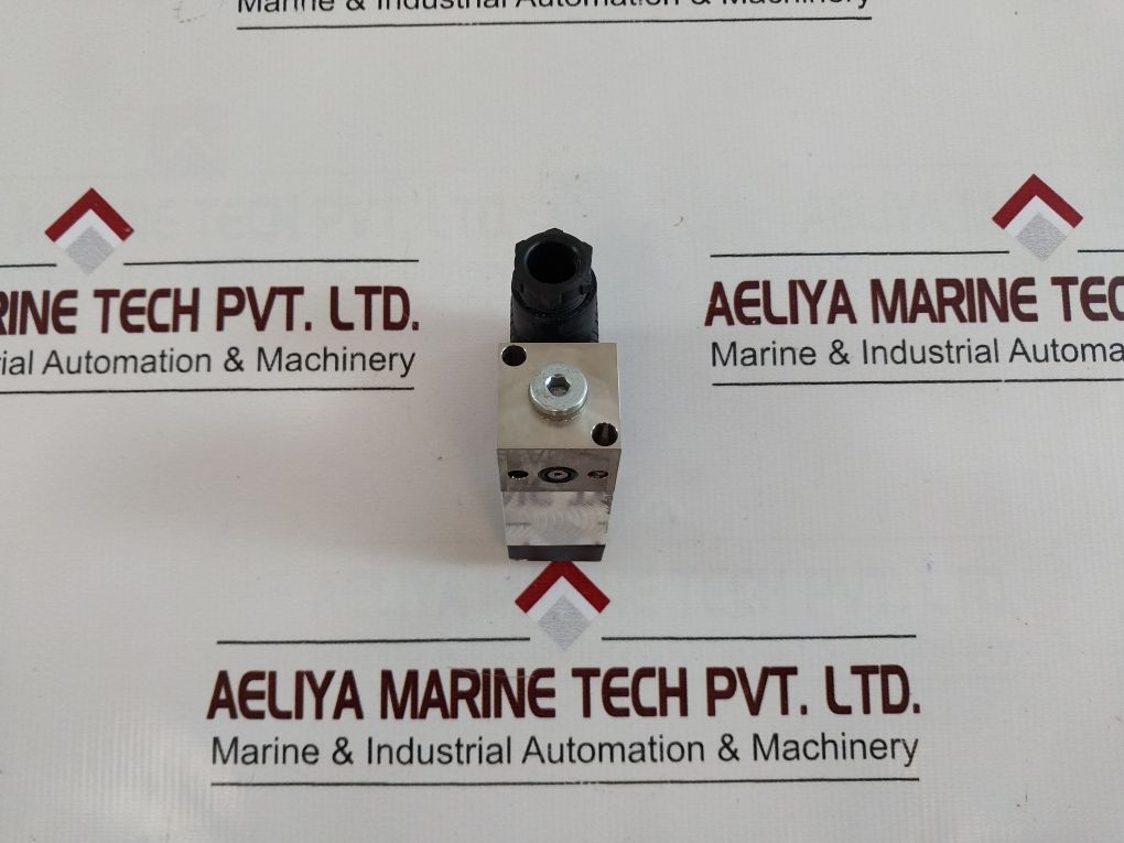 Trafag 8244.81.2318 Pressure Transmitter