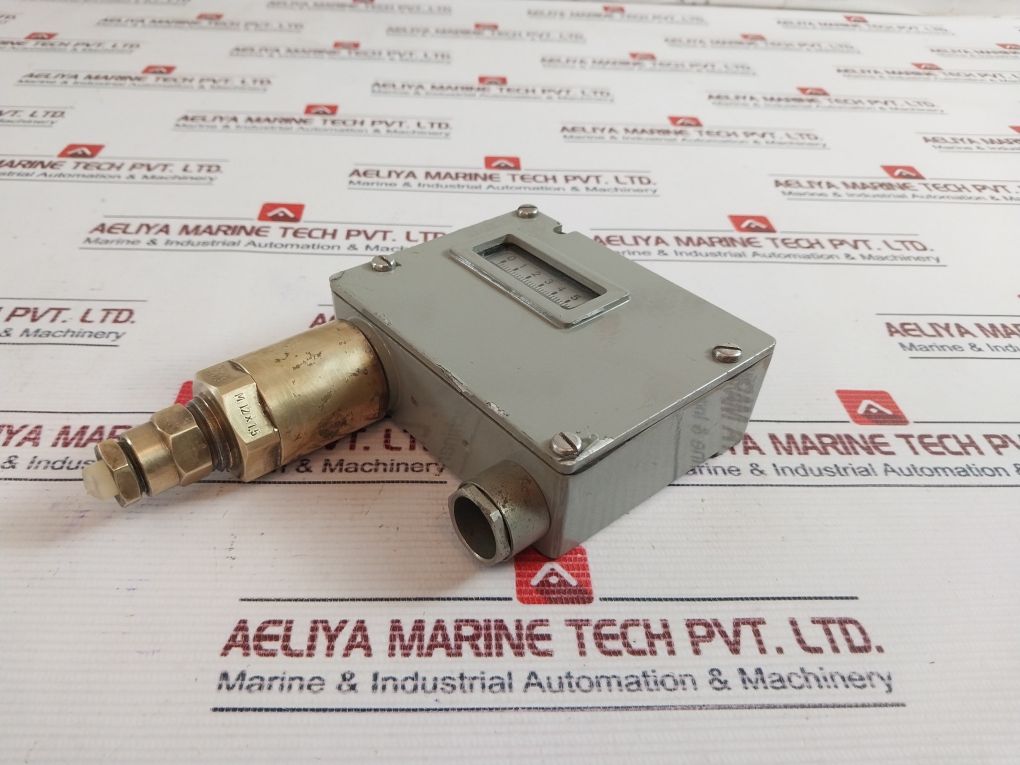 Trafag 900.2377 Pressure Switch 250V~ 10(3)A