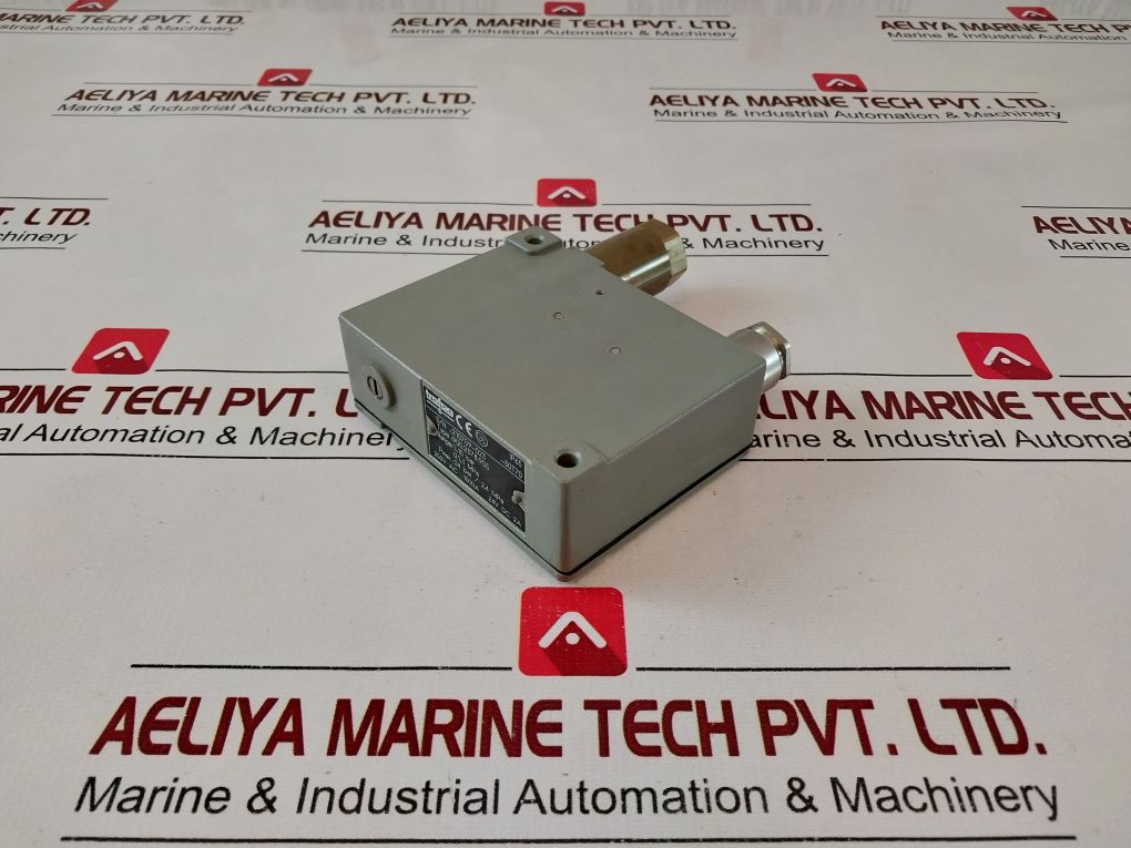 Trafag 900.2378.905 Pressure Switch 1…10 Bar