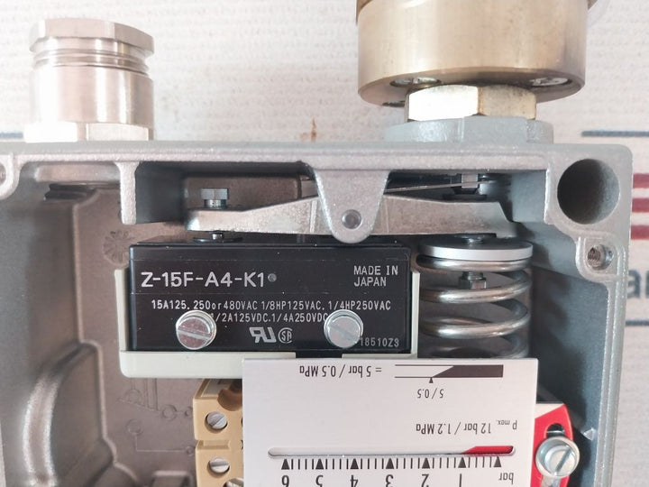 Trafag 920 2377 933 Differential Pressure Switch 0-6 Bar