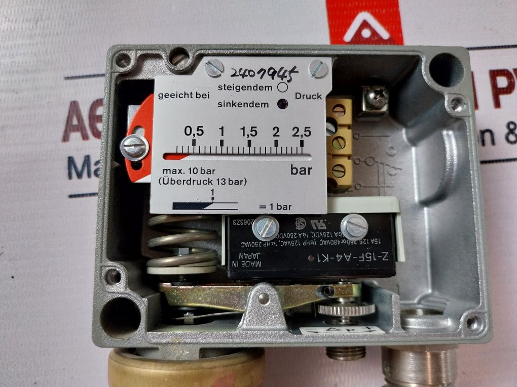 Trafag 941.2375.901 Pressure Switch 10 Bar/1 Mpa 2063Z3