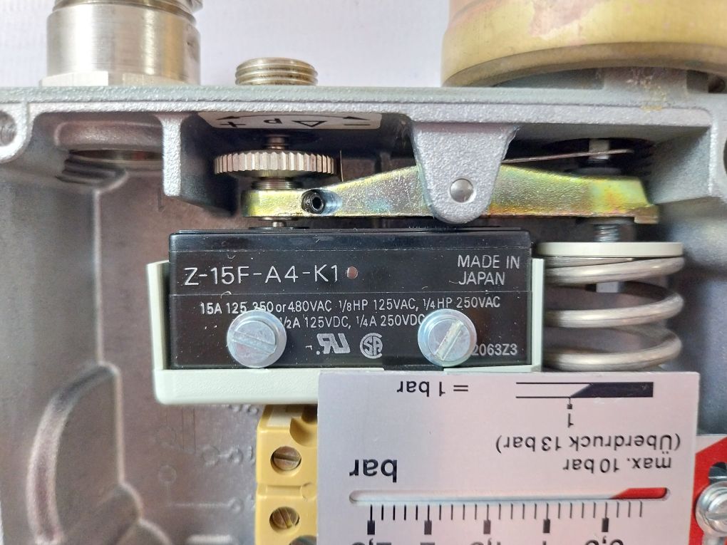 Trafag 941.2375.901 Pressure Switch 10 Bar/1 Mpa 2063Z3