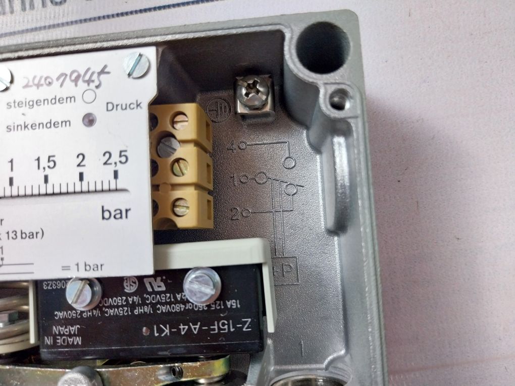 Trafag 941.2375.901 Pressure Switch 10 Bar/1 Mpa 2063Z3