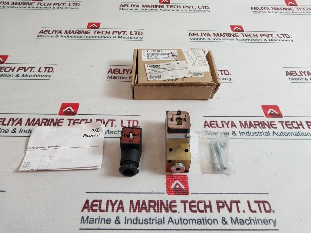 Trafag 9B0.2077 Pressure Switch 250V Ac 