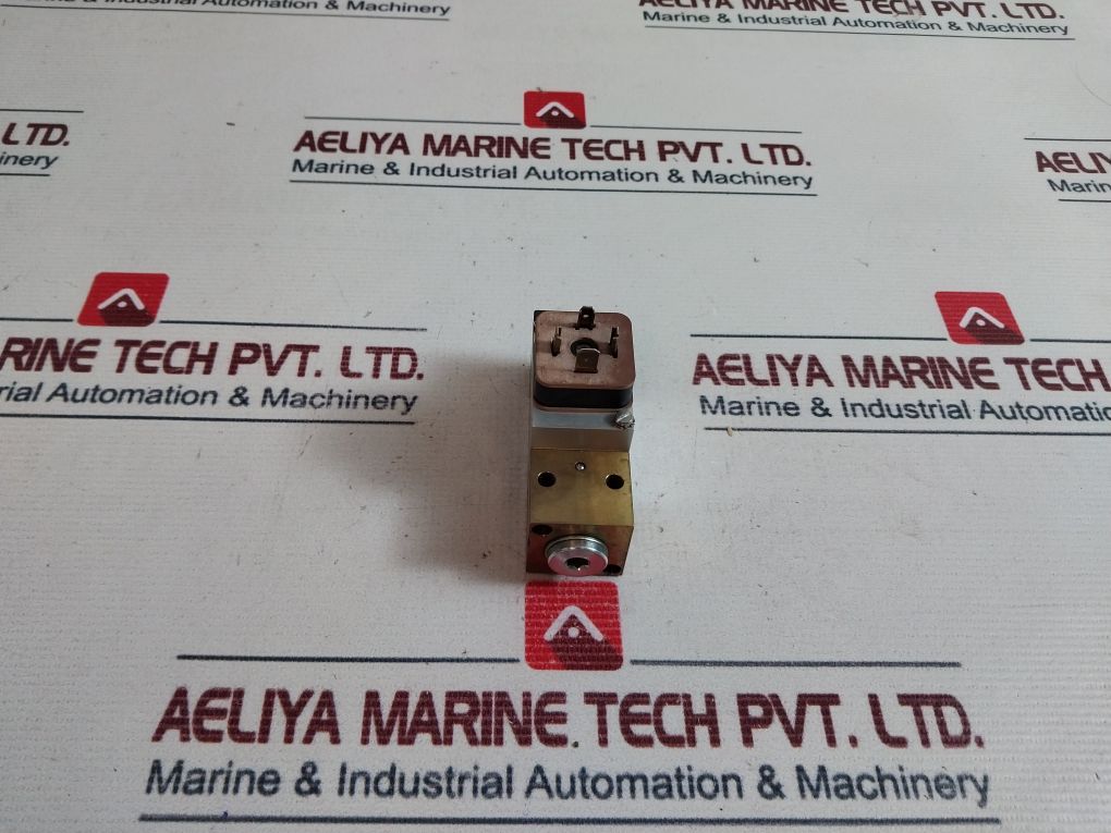 Trafag 9B0.2077 Pressure Switch 250V Ac 