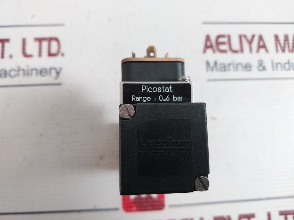 Trafag 9B0.2077 Pressure Switch 250V Ac 