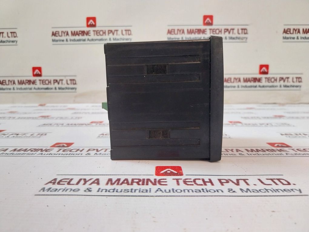 Trinity Me2F1 Single Phase Digital Frequency Meter 240Vac 45Hz To 55Hz