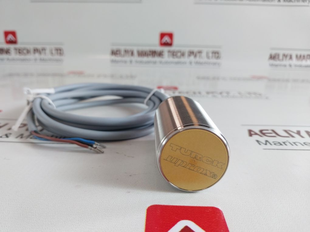 Turck Bi10U-em30-ap6X Inductive Sensor Kit