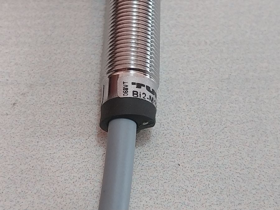 Turck Bi2-m12-an6X Proximity Sensor