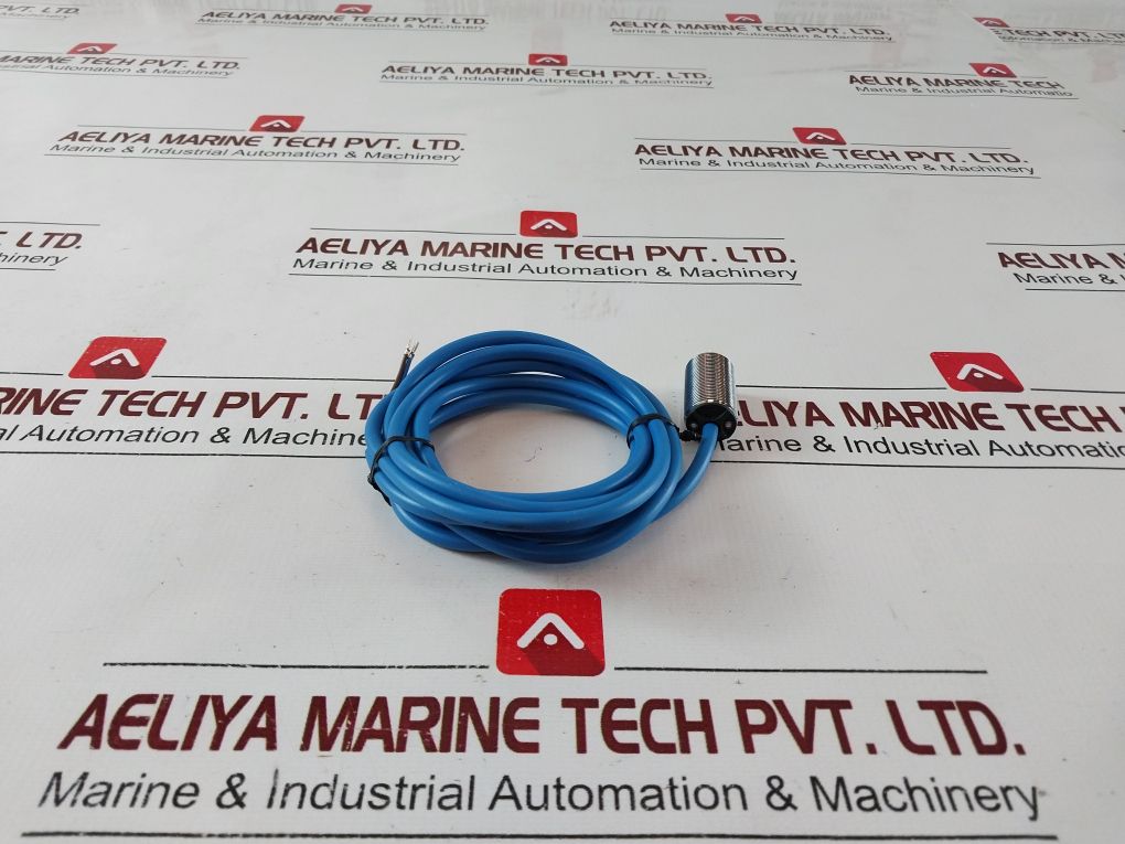 Turck Bi5-g18-y1X Proximity Switch Sensor 40150 8.2 Vdc