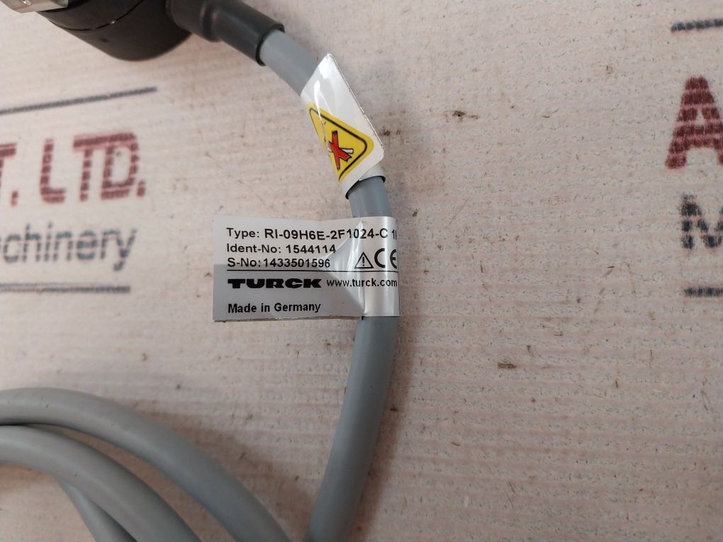 Turck Ri-09H6E-2F1024-c 1M Incremental Encoder