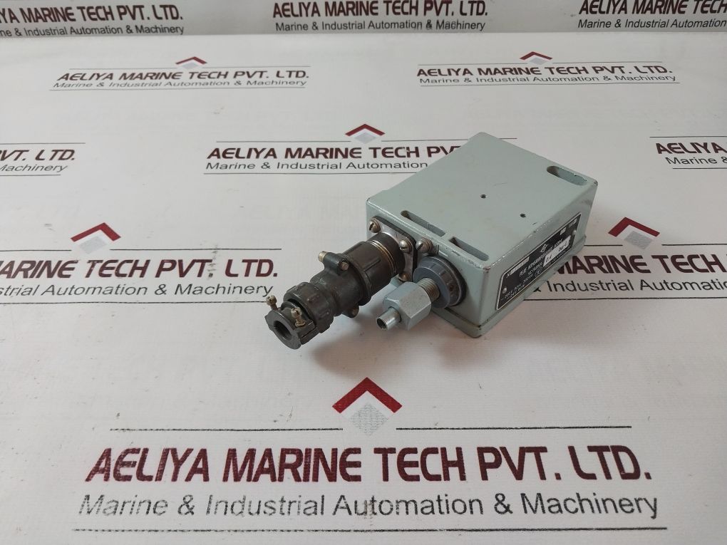 Ty25-02.300024-80 Combined Relay ~220V 50Hz 300Va