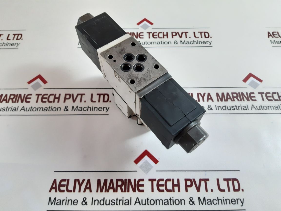 Uchida-rexroth 4We6D-51-m0/0Faw110-00Nps Directional Control Valve