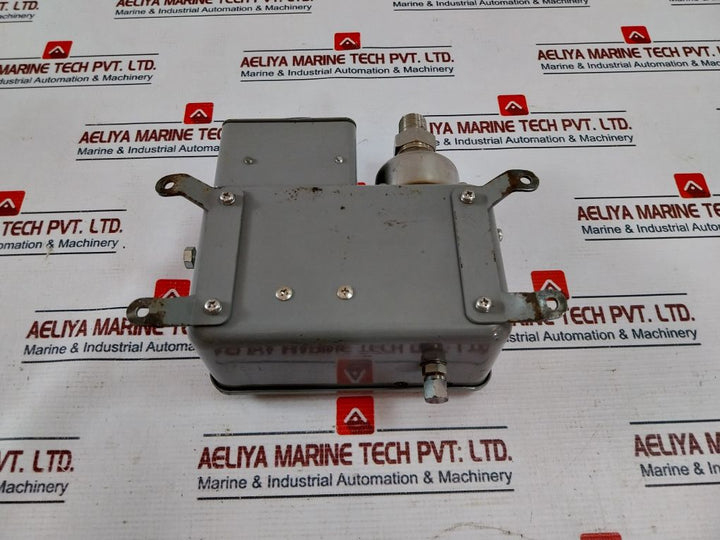 Ueda Seisakusho Vm-150S-s Vacuum Switch 181898
