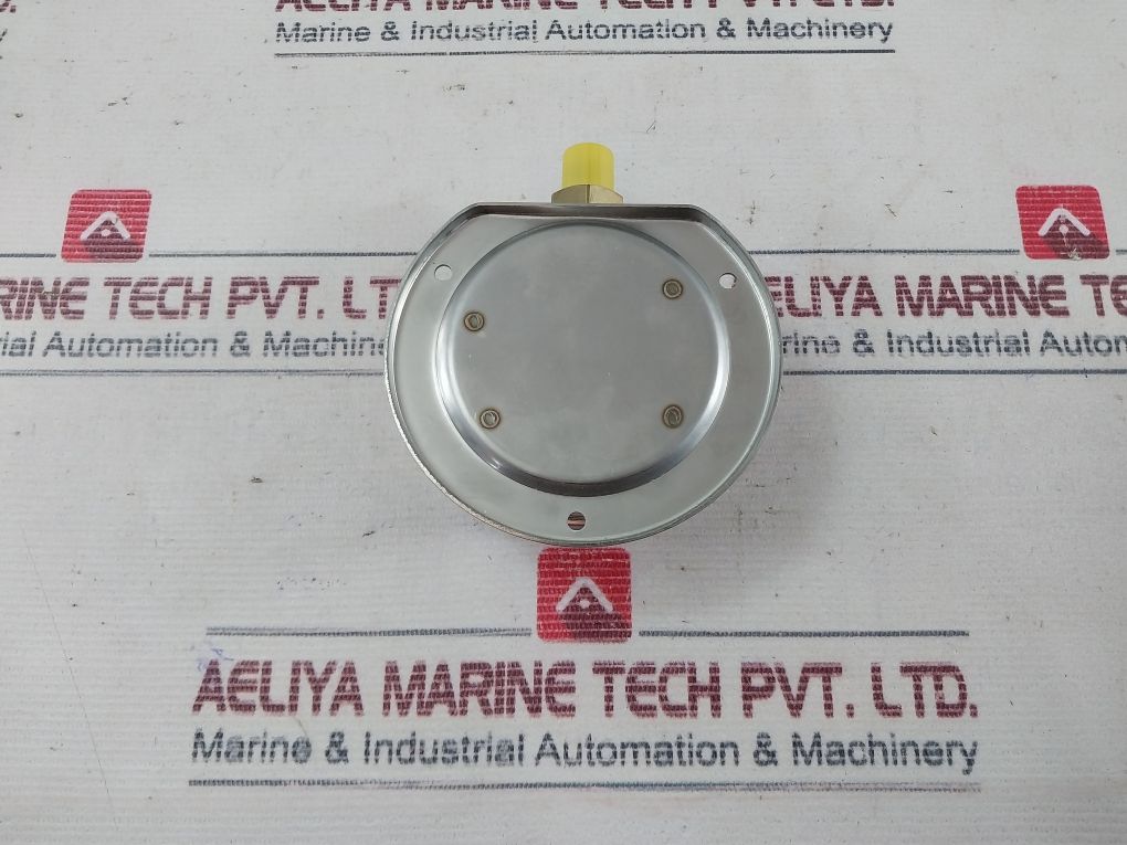 Ulstein 0 To 6 Bar Pressure Gauge