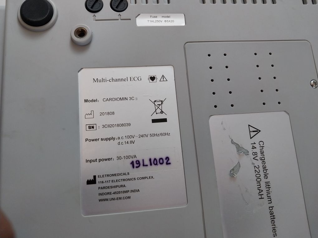 Uni-em Cardiomin 3C Ii Digital 3 Channels Electrocardiograph