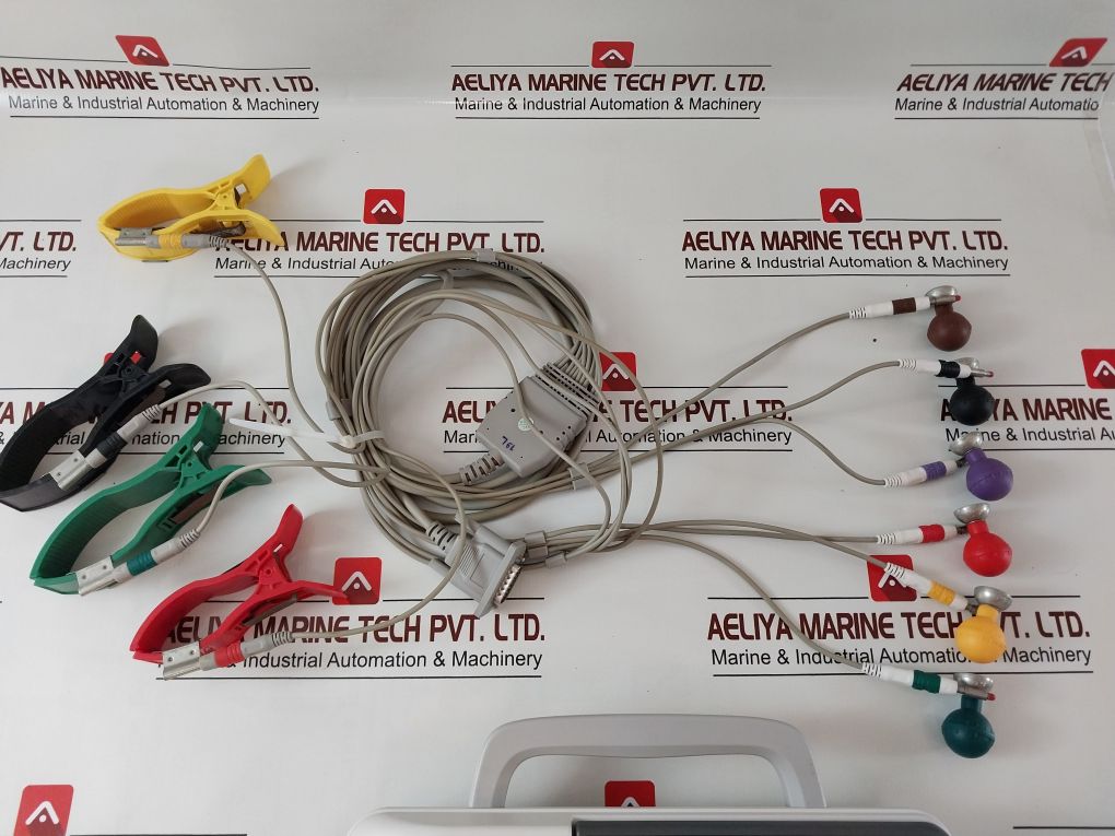 Uni-em Cardiomin 3C Ii Digital 3 Channels Electrocardiograph
