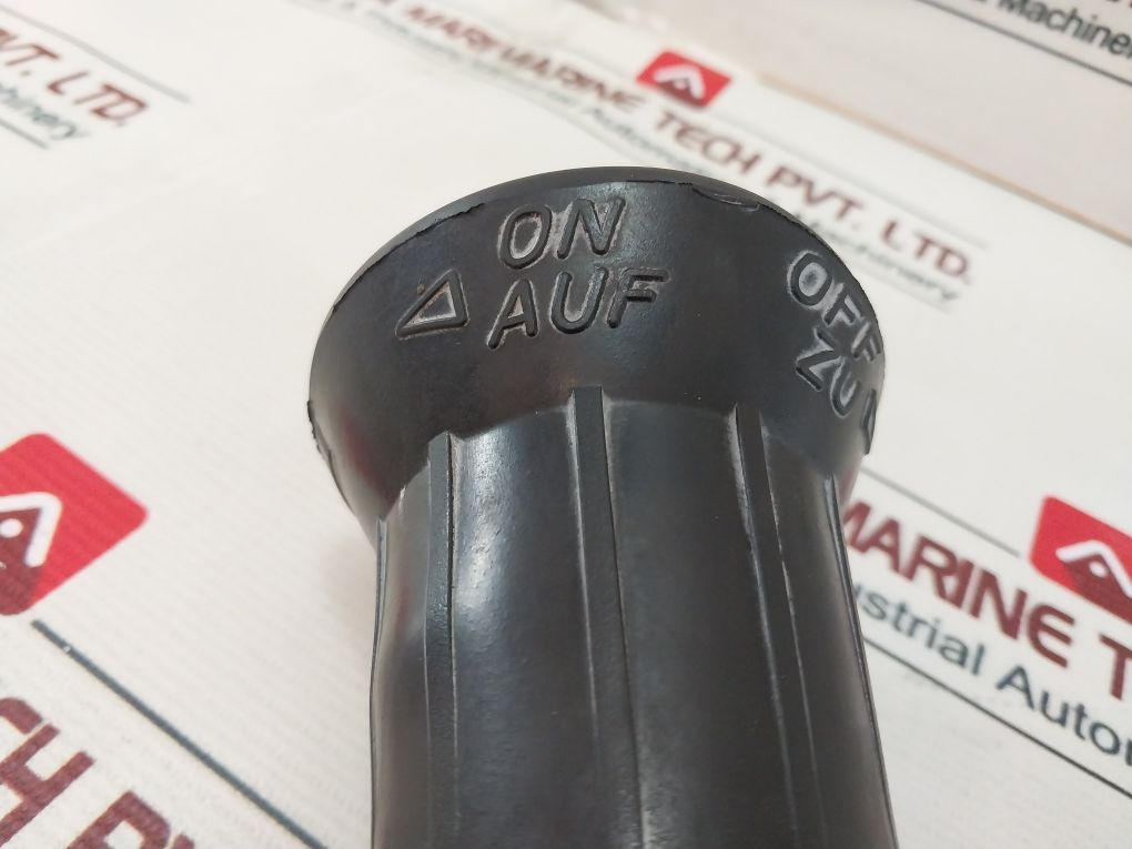 Unifire 6Ft Coast Guard Applicator With Ball Valve