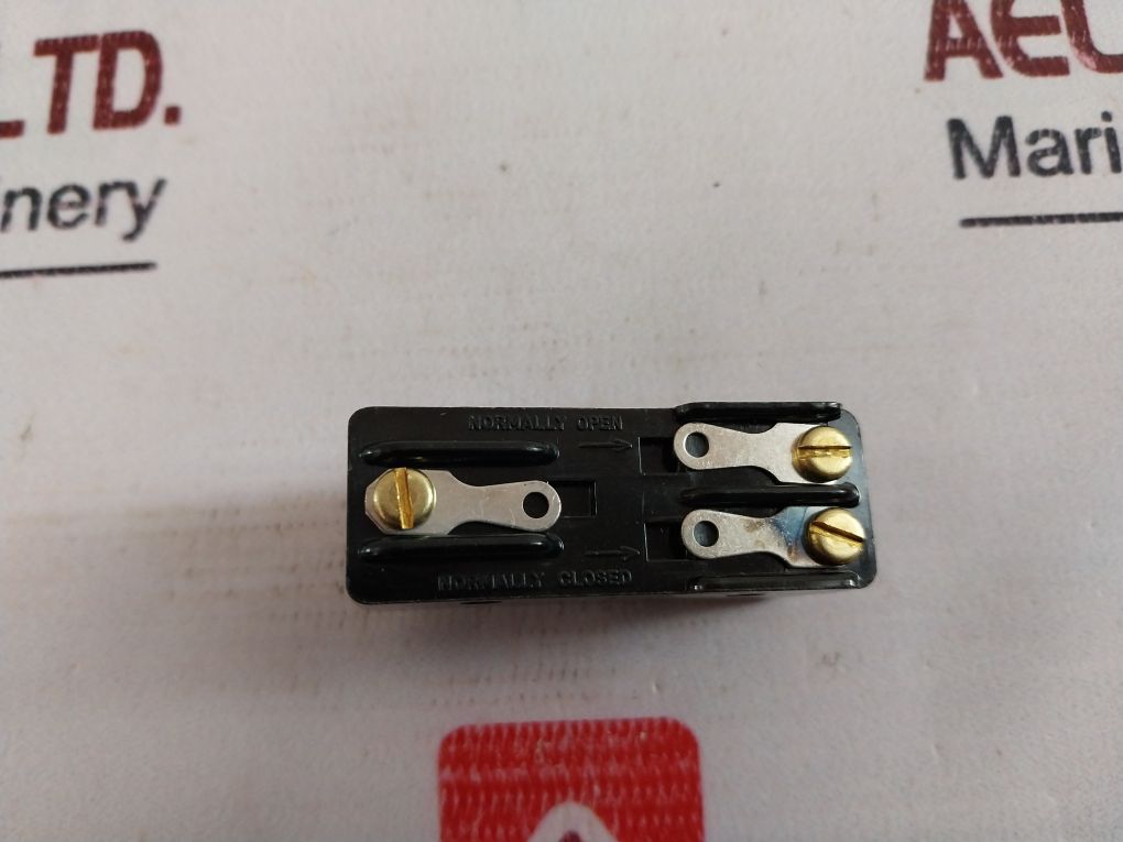 Unimax 2Hbd-1 Button Actuator Momentary Switch