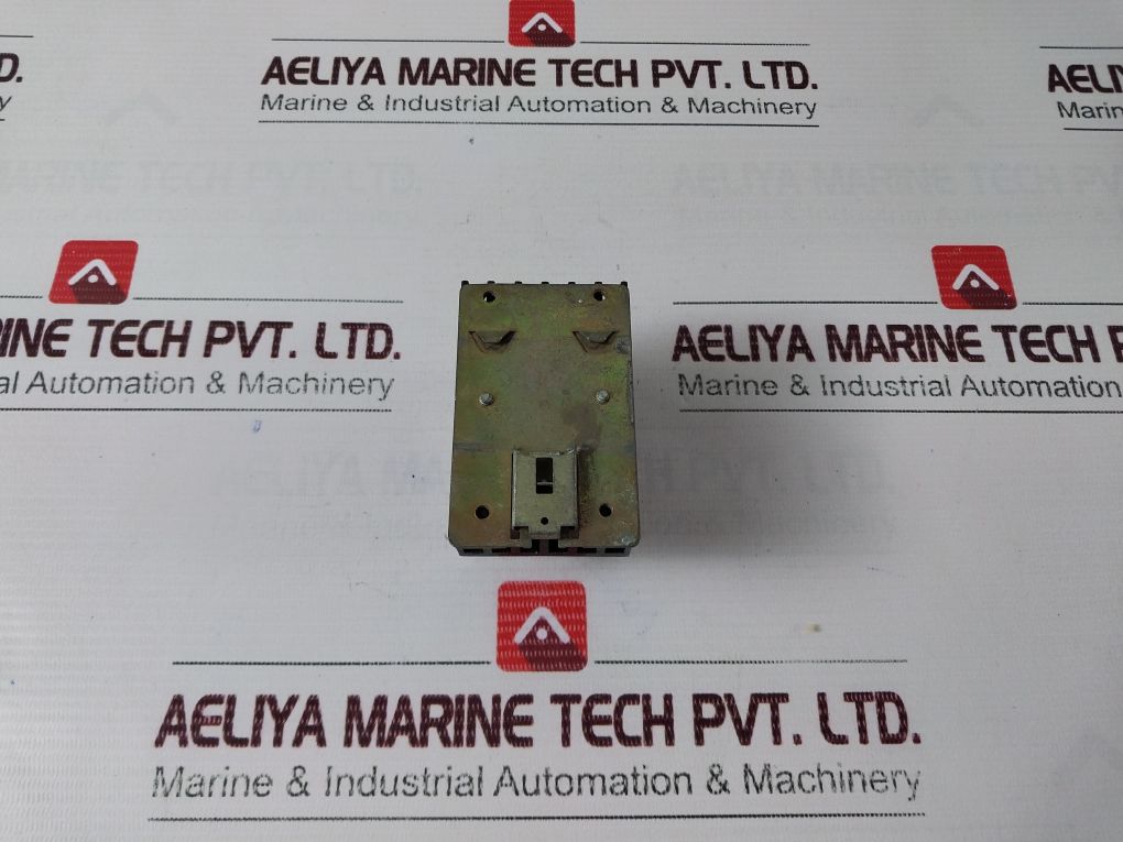 Unison 701 Zda 33 10 00 Solid State Relay 24-330 Vac 10 Amp Ac-1