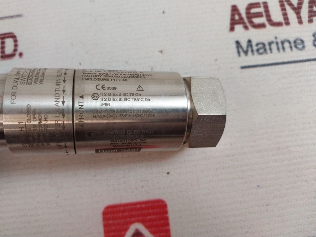 United Electric 12Shsn4G Pressure And Temperature Switch
