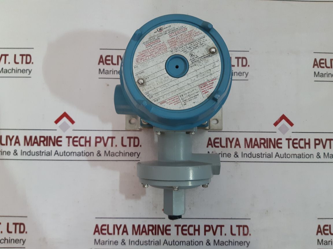 United Electric J120-15646 Pressure Switch