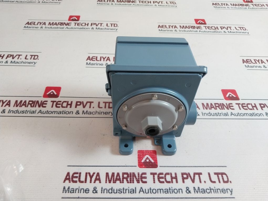 United Electric J400-449 Pressure Switch