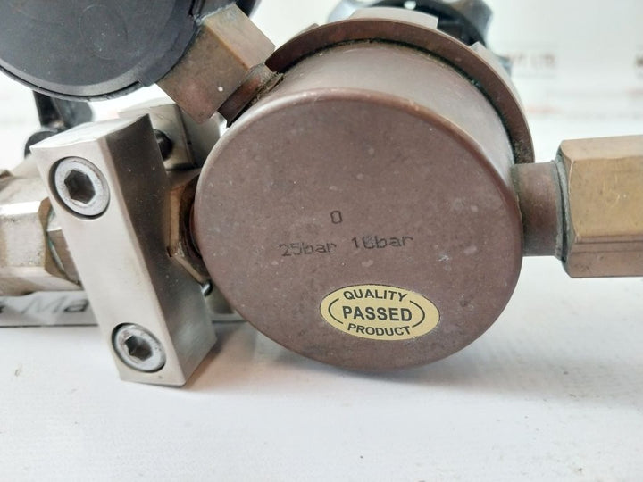 Unitor R700 Plus Pressure Regulator With Fr50 Flashback Arrester & Check Valve