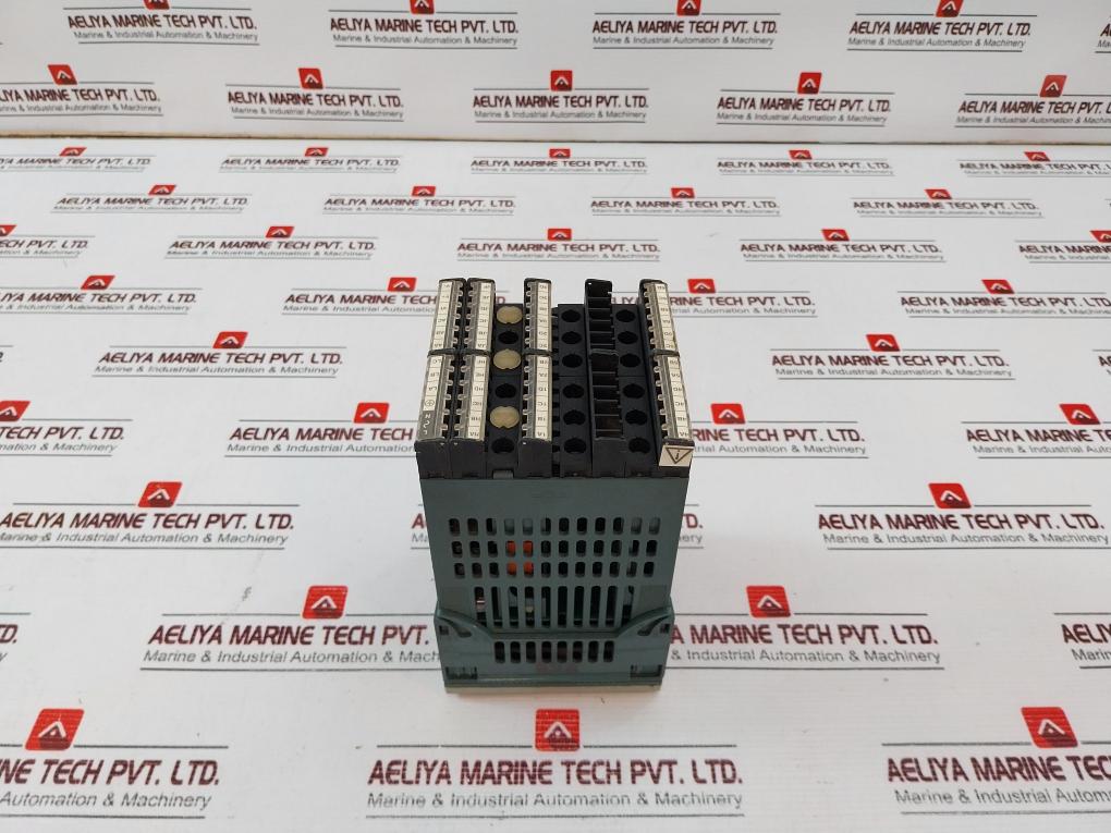 Vaf Instruments 3504 Process Control Equipment