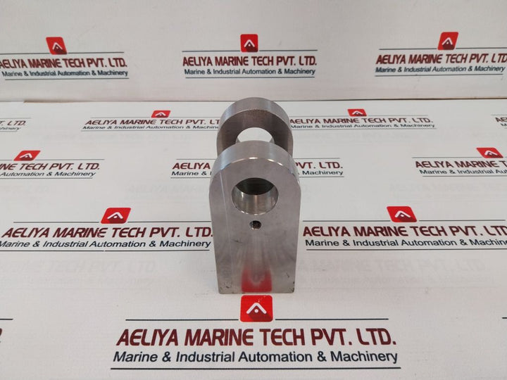 Var 83081 Clevis Rod Female 1.5-12Un P572747