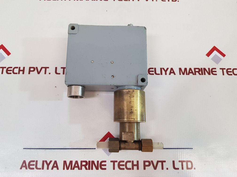 Varma Trafag 90C Pressure Switch