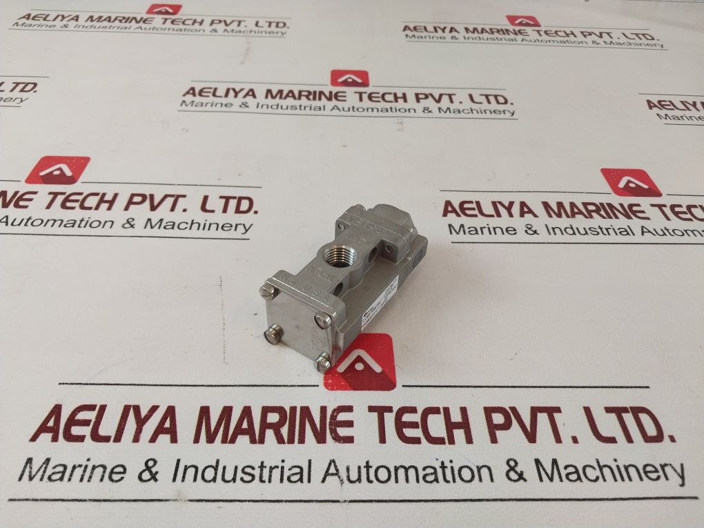 Versa Bsp-3308-316 Three-way Directional Control Valve