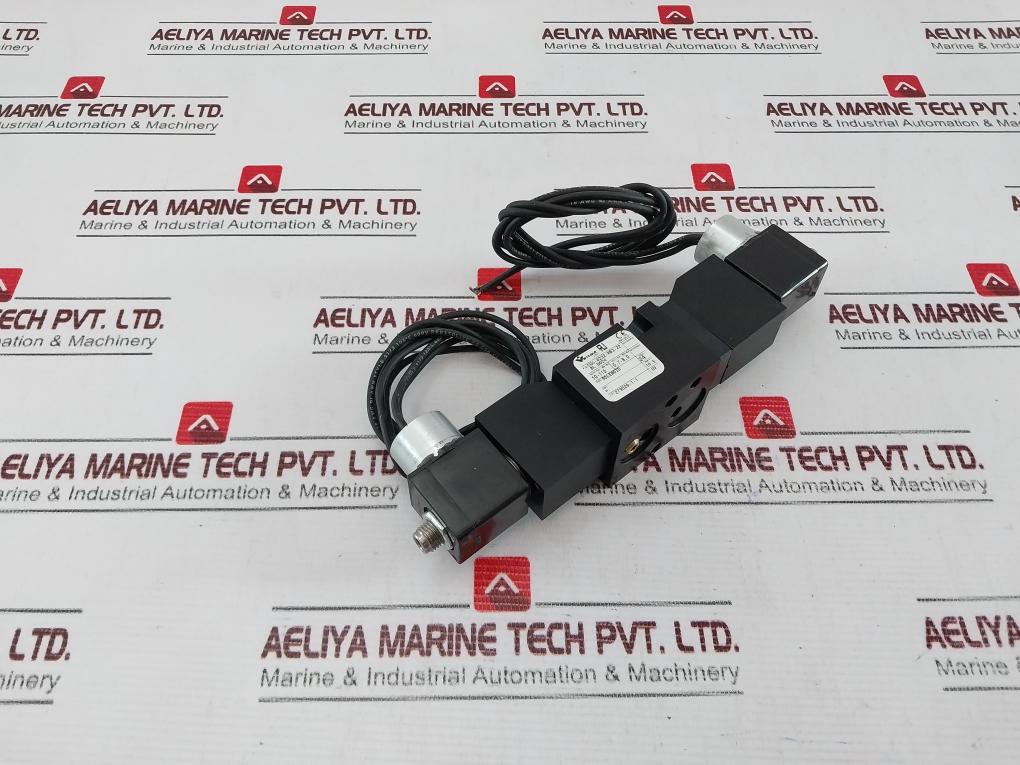 Versa Cgg-4232-nb3-228L-d024 Pneumatic Double Acting Solenoid Valve