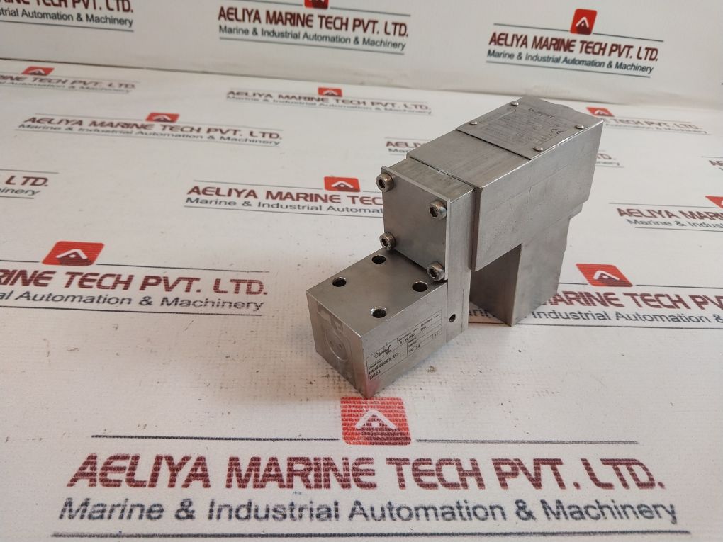 Versa Hsg-30201-xc-d024 Solenoid Valve 24 Vac/Dc