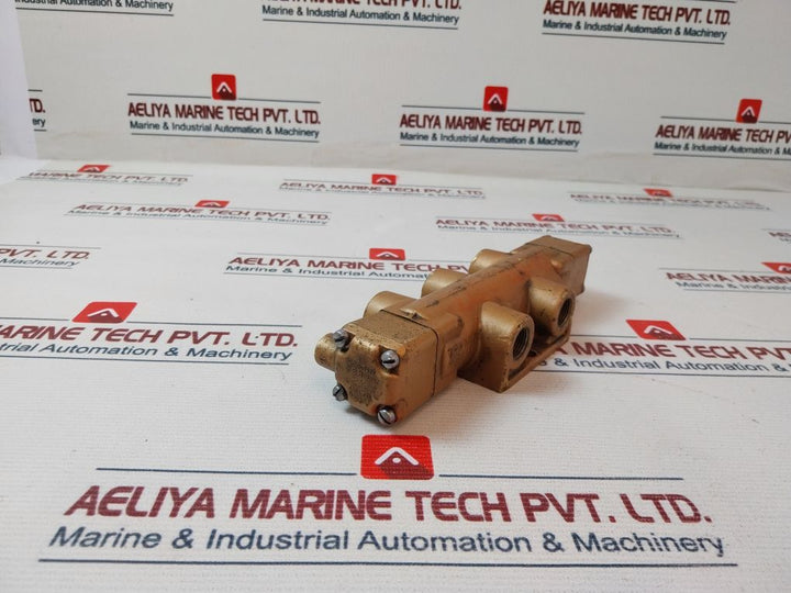 Versa Products Vsp-4402 5Way Pilot Control Valve 