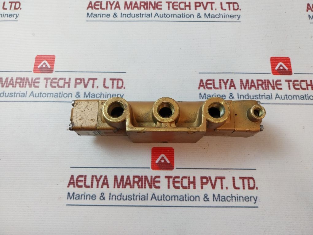 Versa Products Vsp-4402 5Way Pilot Control Valve 