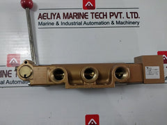 Versa Vaa-4504-135-4003P-eh6 Pneumatic Directional Valve 3A-018-2035