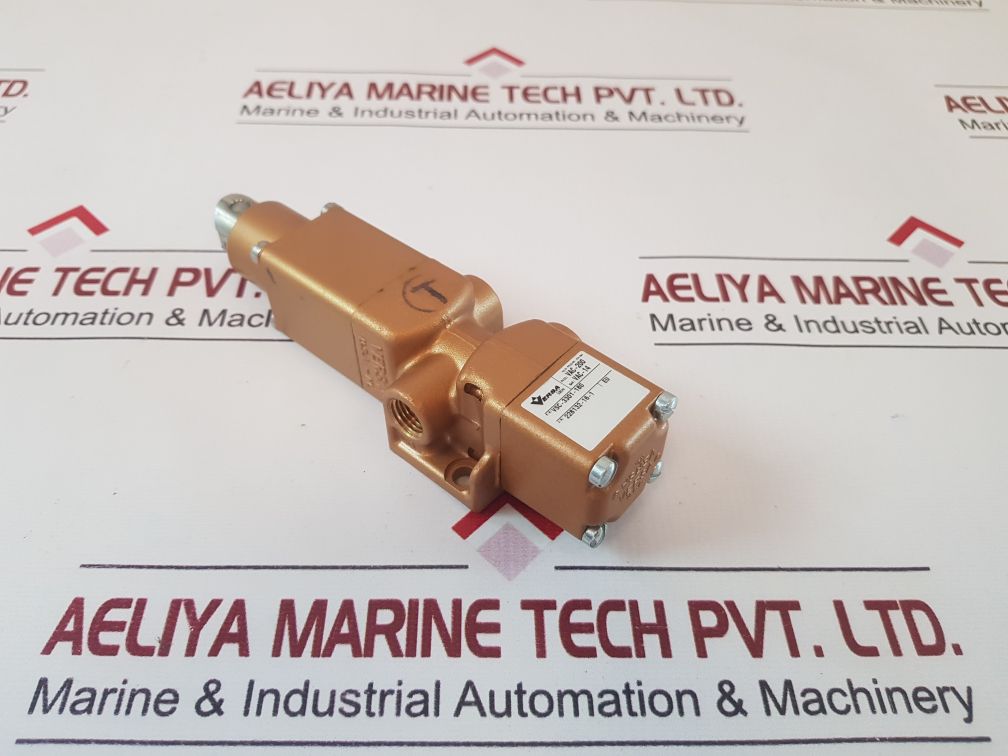 Versa Vsc-3301-18S Three-way Valve
