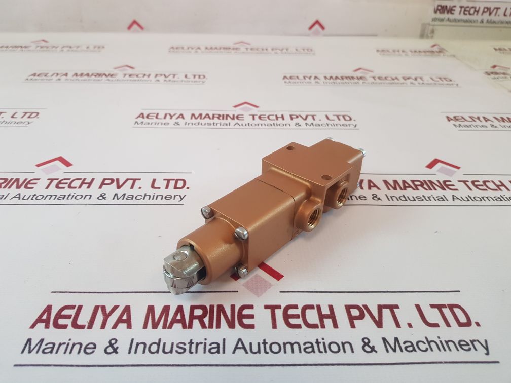 Versa Vsc-3301-18S Three-way Valve
