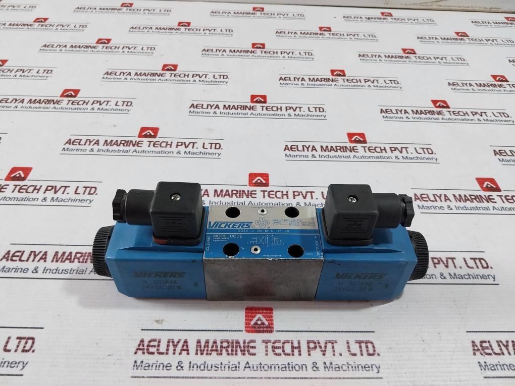Vickers Dg4V 3 2N M U H7 60 Directional Control Valve