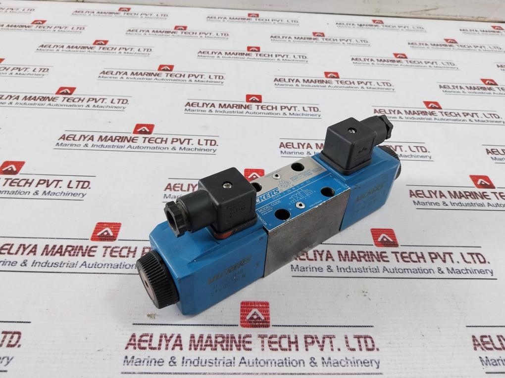 Vickers Dg4V 3 2N M U H7 60 Directional Control Valve