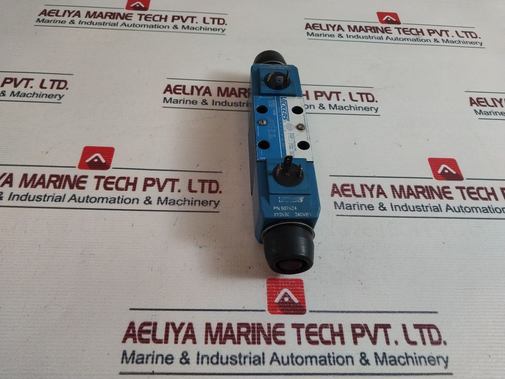 Vickers Dg4V 3 6C H M U1 D6 60 En38 Solenoid Directional Control Valve
