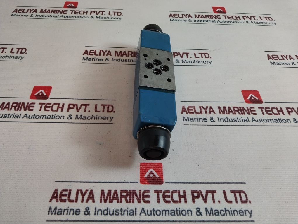 Vickers Dg4V 3 6C H M U1 D6 60 En38 Solenoid Directional Control Valve 1